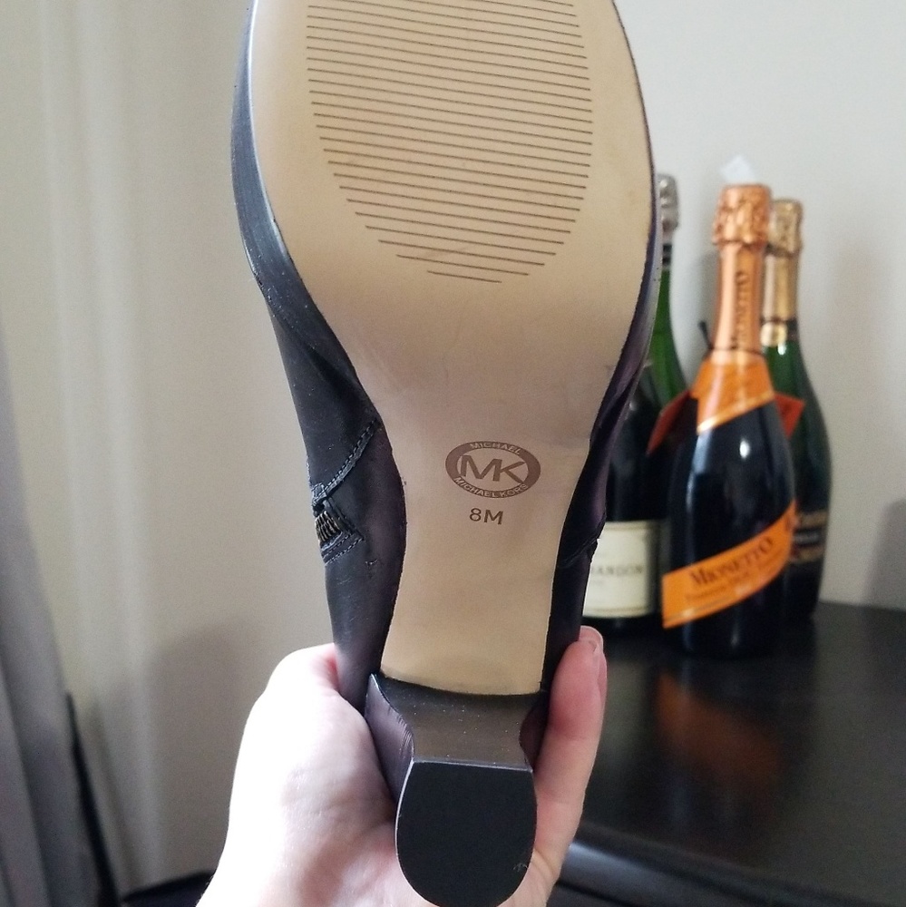 Boots - Picture 3 of 3